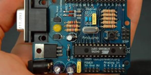 Arduino-volta-ser-tema-discussao